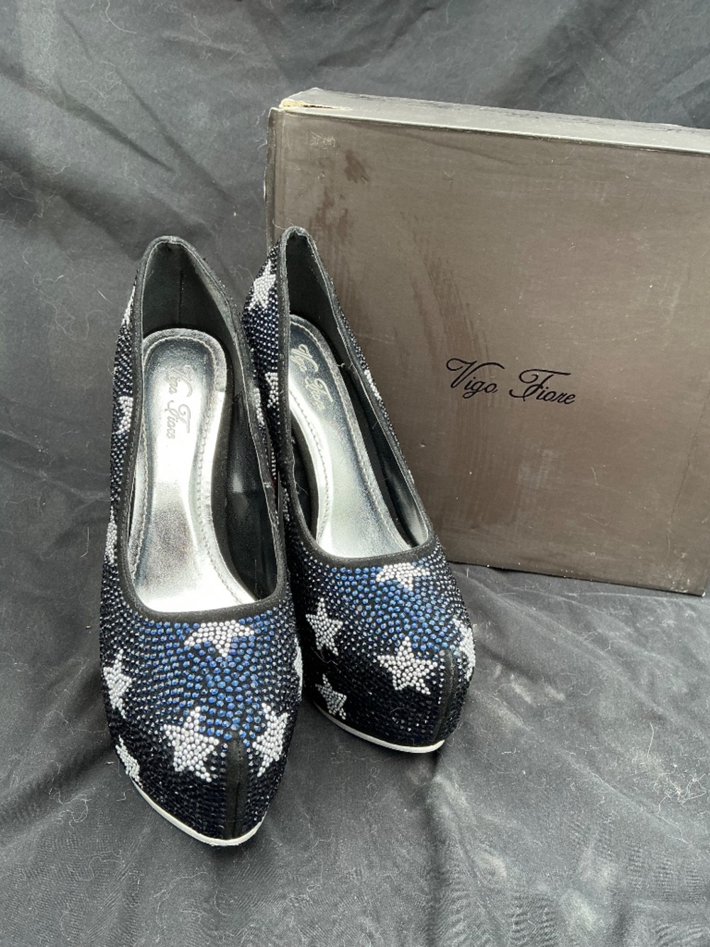 Vigo Fiore Heels - Picture 3 of 4